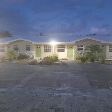 Jubilee Gardens Freeport Hotel Exterior photo