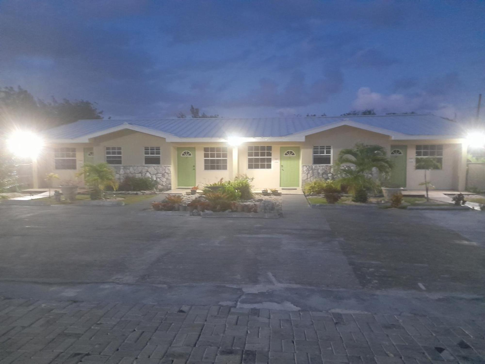 Jubilee Gardens Freeport Hotel Exterior photo