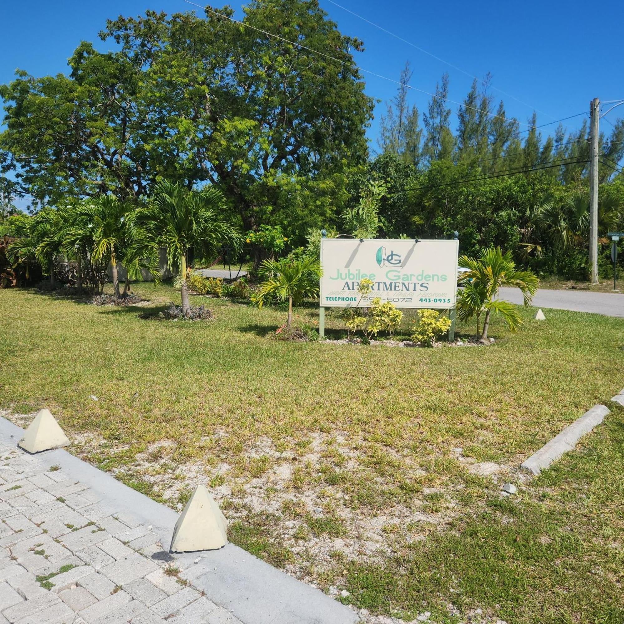 Jubilee Gardens Freeport Hotel Exterior photo